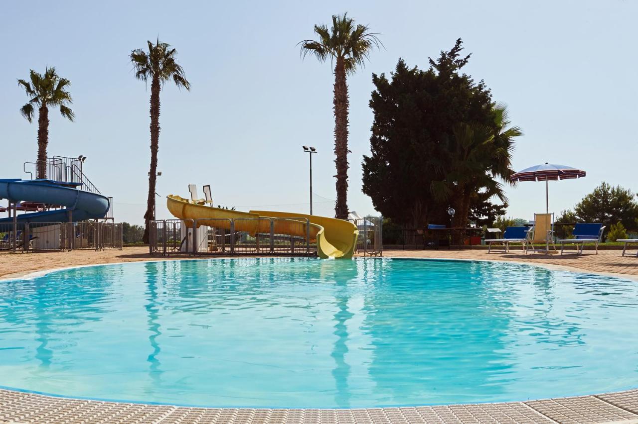 Alba Azzurra - Cdshotels Torre dell'Orso Buitenkant foto